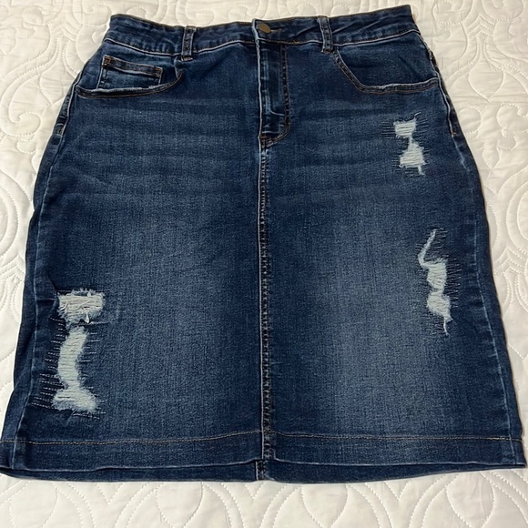 Jupe de Abby, size Medium, denim skirt - Picture 1 of 4